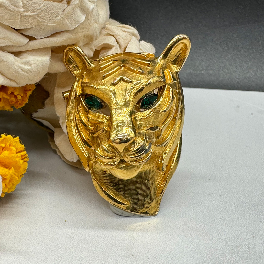vintage-cat-scarf-pin.jpg
