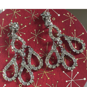 vintage-chandelier-crystal-earrings2.jpg