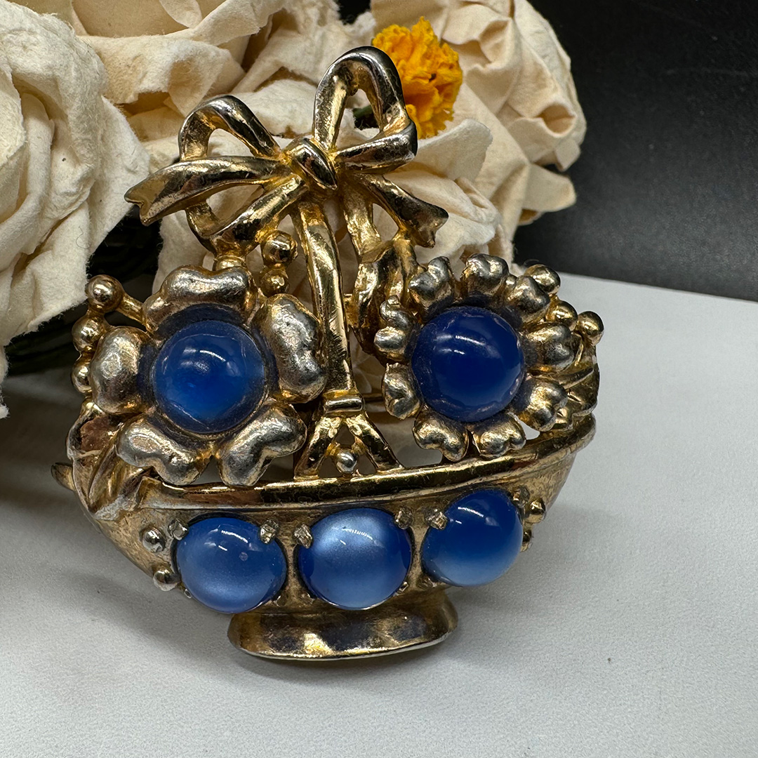 vintage-coro-moon-glow-basket-pin2.jpg