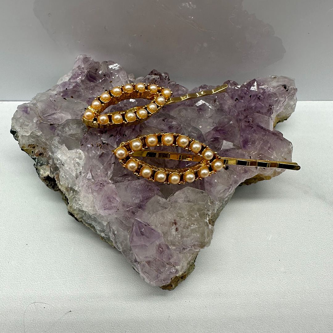 vintage-hair-pins.jpg