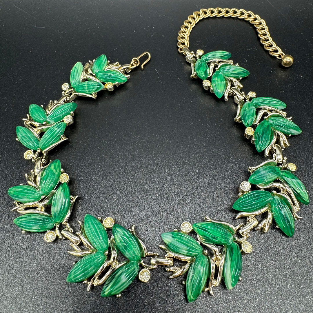 Vintage Kramer Faux Jade Thermoplastic Necklace
