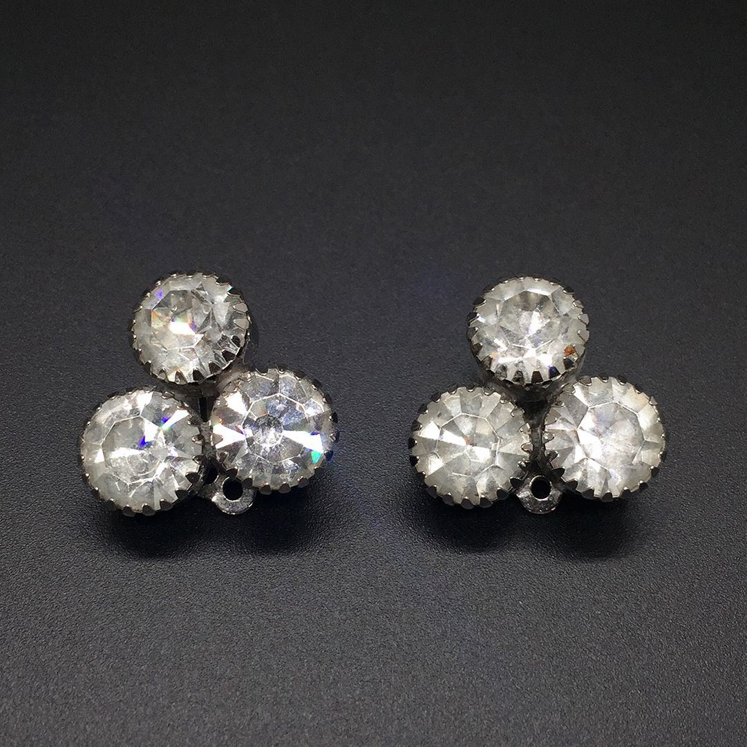 Lovely Vintage Crystal Rhinestone Clip on Button Earrings